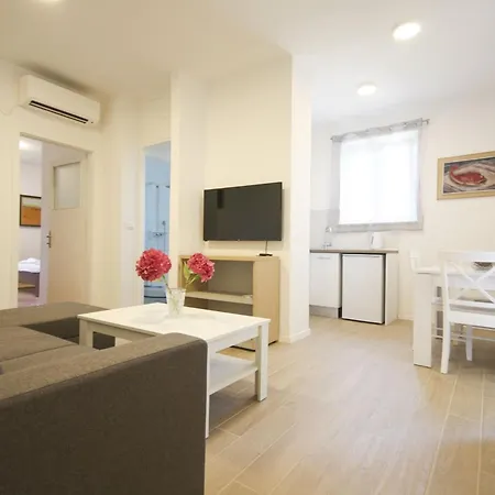Appartement Goge - One-bedroom With Balcony